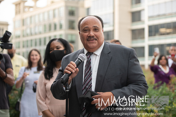 MLK III Visits MLK Library with Family